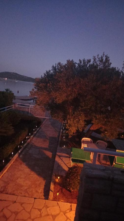 On The Pirovac