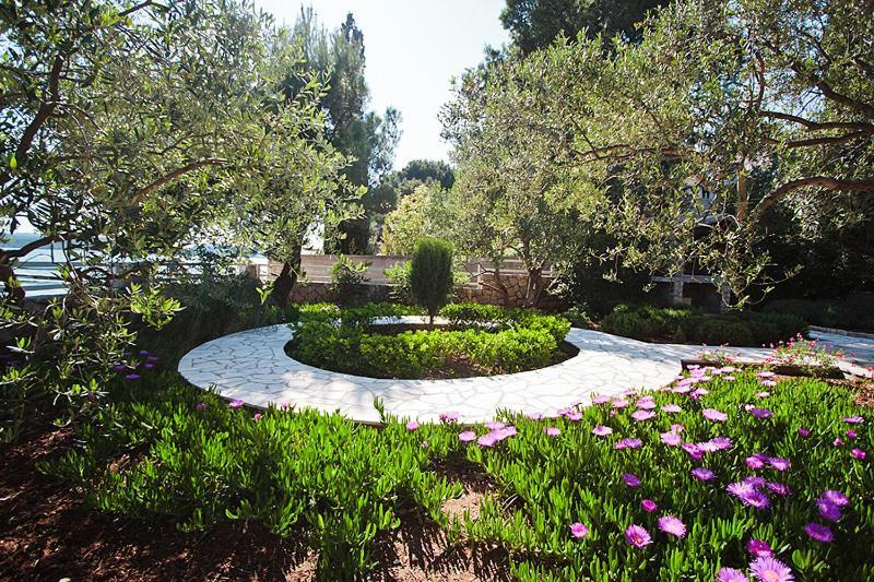 Villa On The Pirovac